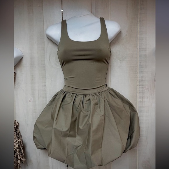 Sleeveless Double Scoop Neck  Bubble Skirt Dress In Olive Green Size L NWT - Picture 3 of 12